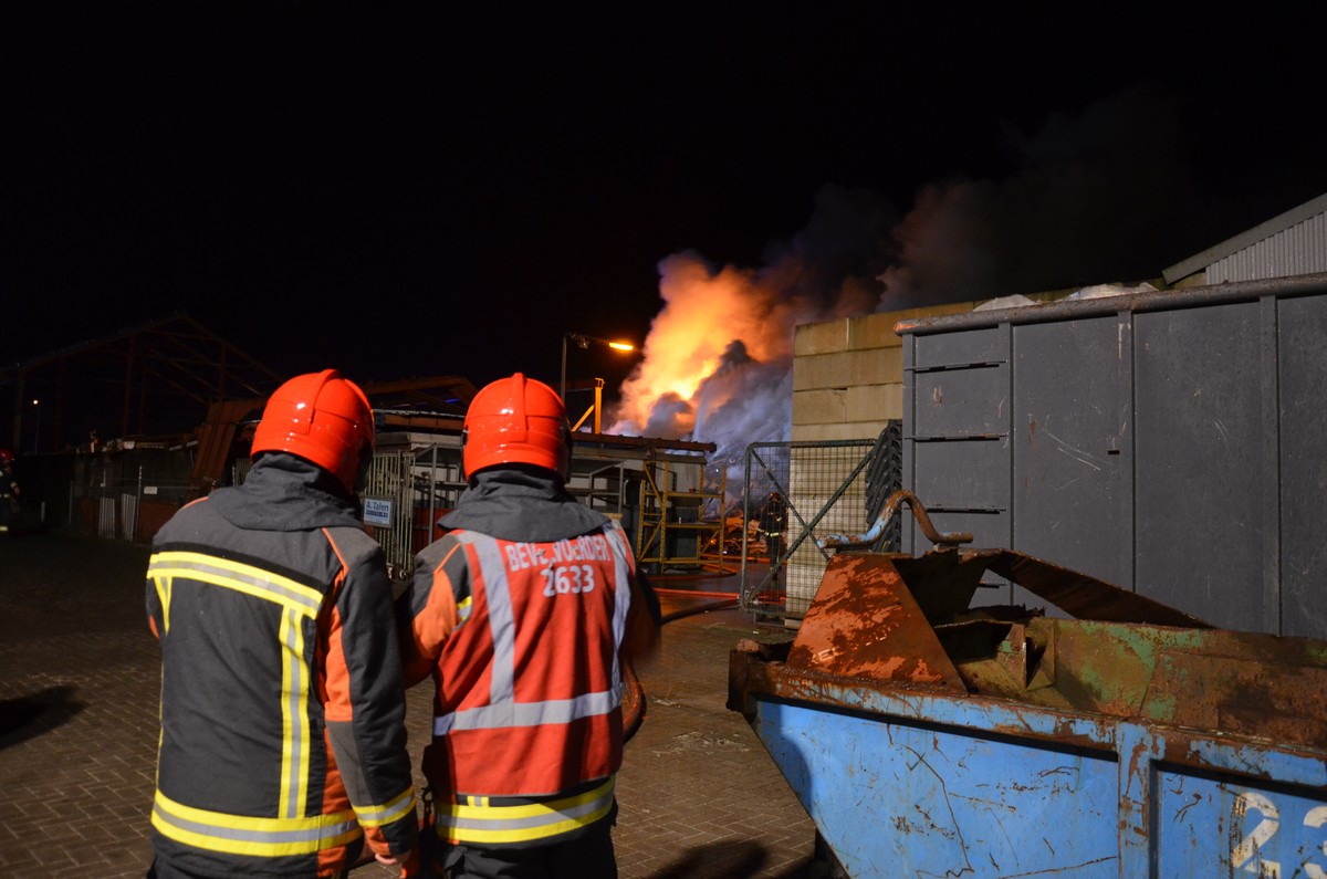 Melding woedt een brand Winschoterweg Groningen