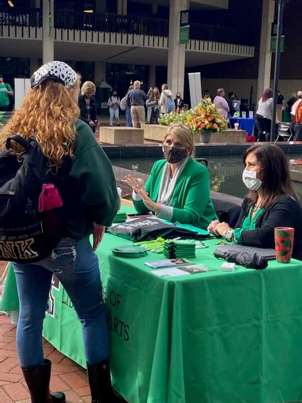 RBBookwalter's tweet photo. Students get great advice about the careers available to Loberal Arts graduates. https://t.co/8bXGJAgEDt