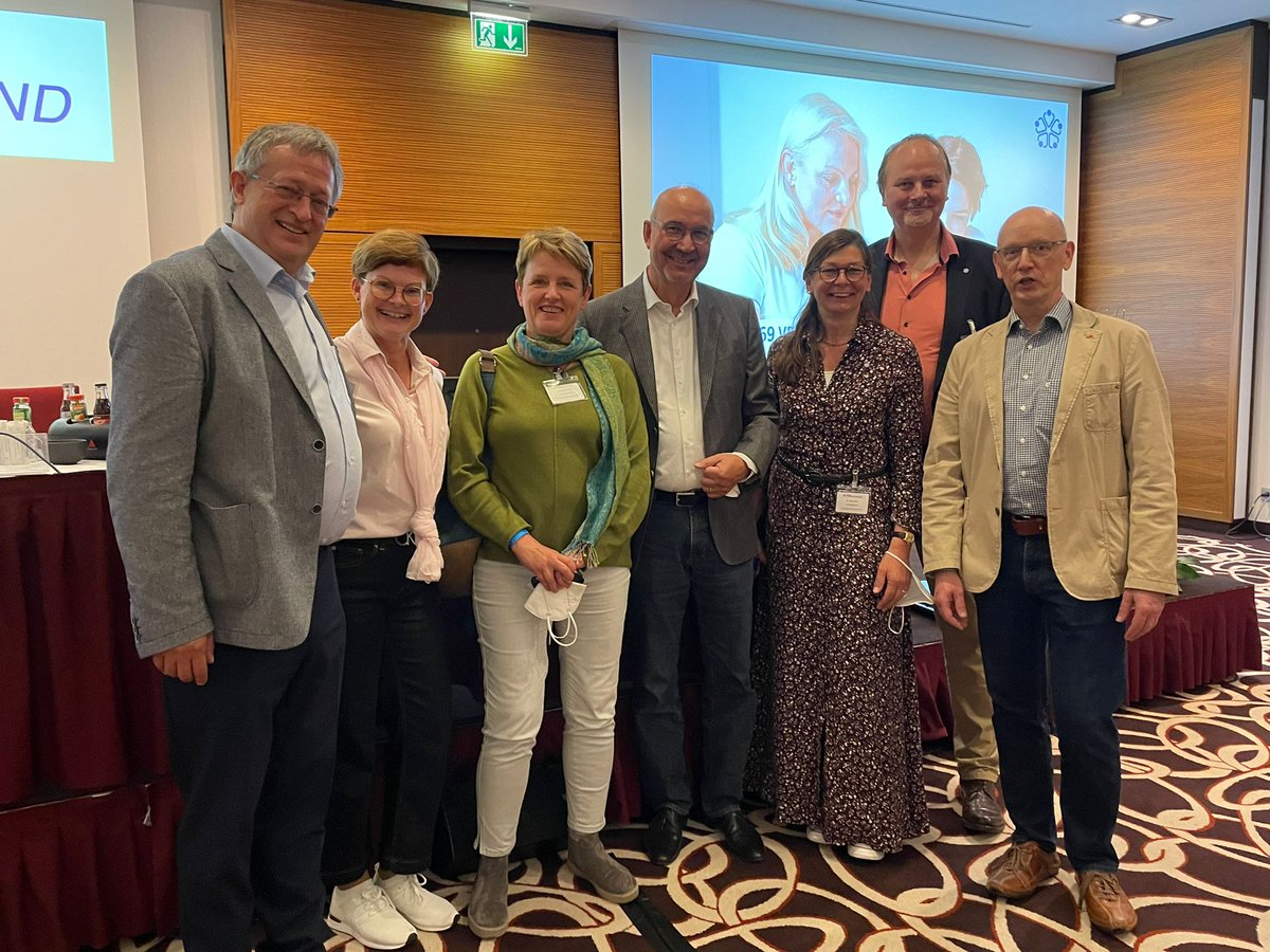 Die Delegierten des #Hausärzteverbands Rheinland-Pfalz beim 42. Deutschen #Hausärztetag in Berlin. Thema: Zukunft der (hausärztlichen) Versorgung: Verfasst, verkündet, verdaddelt? (tb)