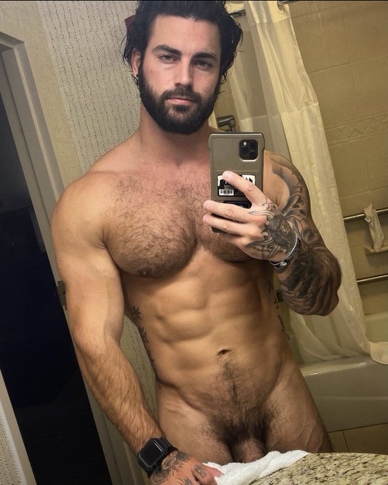 Shower time!  https://t.co/rzaiC9BSdq https://t.co/SGU2CKA1jp