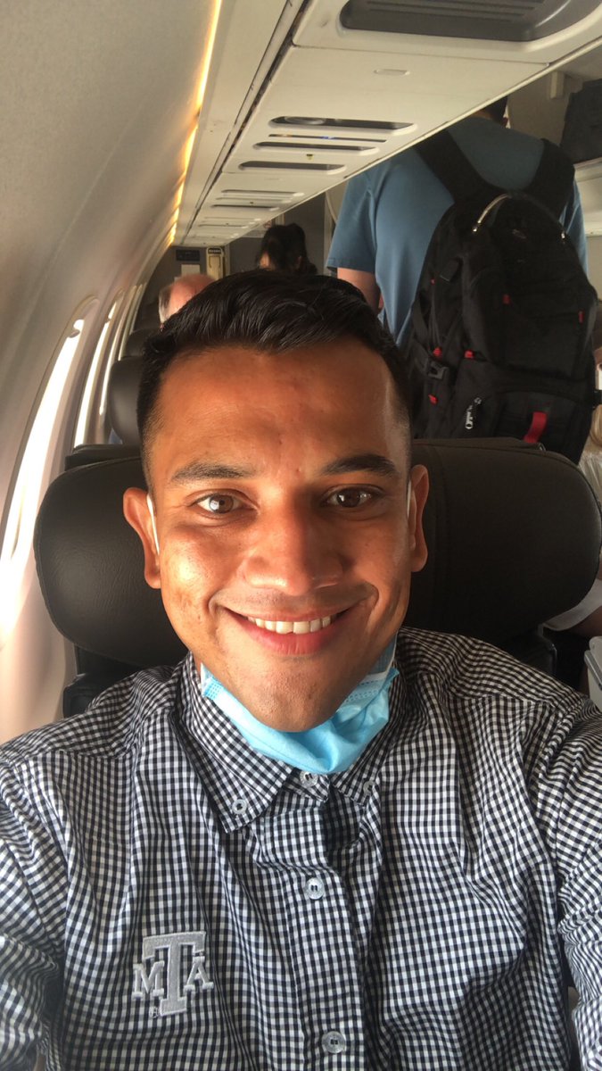 DrZelayaSpeaks's tweet photo. I am now heading to El Paso, Texas to celebrate with educators at the Sembrando el Futuro Bilingual and ESL Education Conference hosted by the Education Services Center- Region 19. #HHM2021 #SembrandoElFuturo #GenerationalPower https://t.co/qqfuf3Ujb2