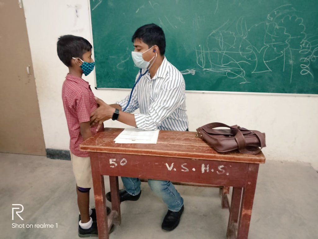 DrArpita16's tweet photo. RBSK Screening in Vidya Sagar High School ( Morning + Noon ) by Ashrampara UPHC RBSK MHT on 16th September , 2021..

#HealthForAll https://t.co/uMaZPJyzzA