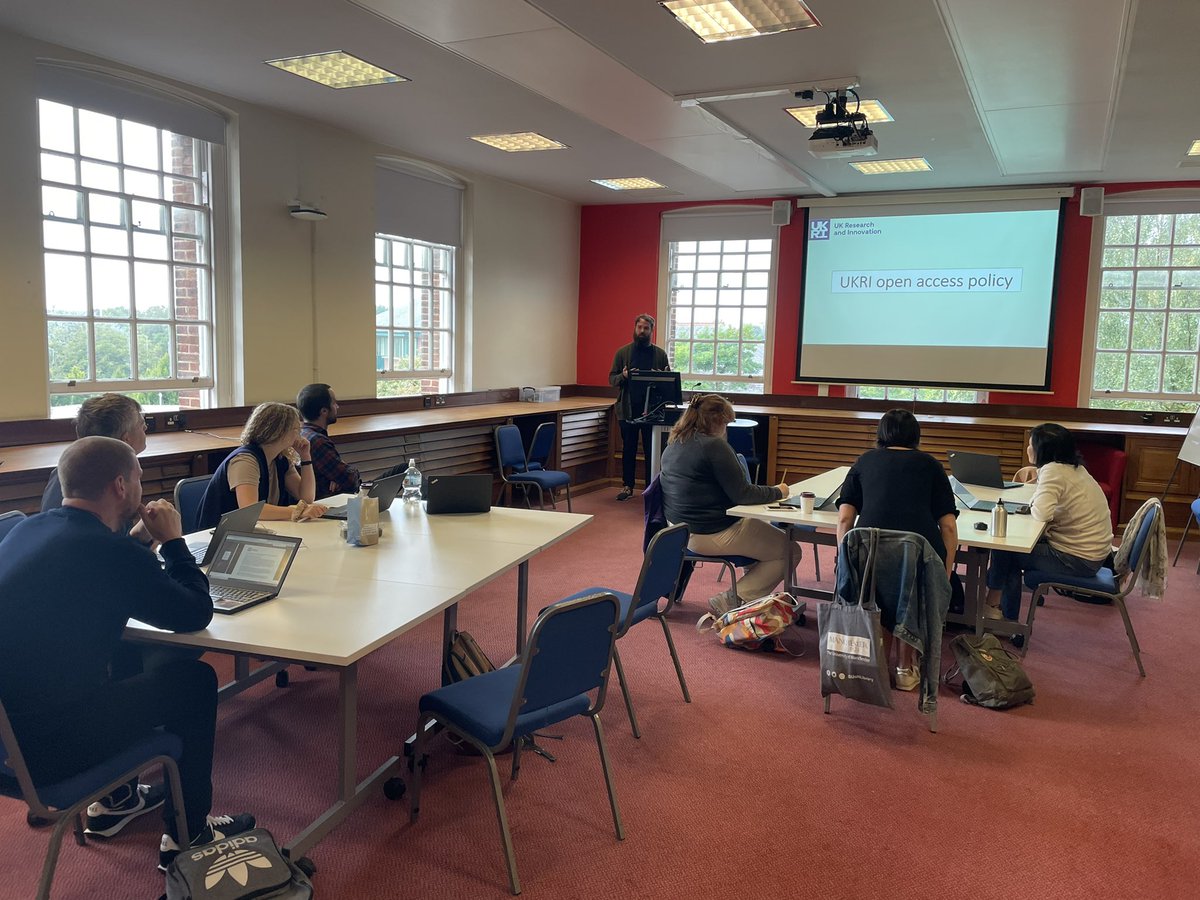 Loved being back on campus with our OA team today, sharing initial ideas for supporting implantation of the new UKRI OA policy 💡 thanks to <a href="/tmUoML/">Dr Tristan Martin</a> for expert facilitation!