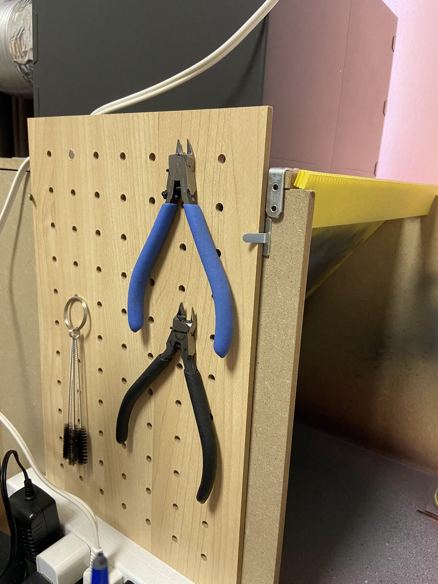 ニッパースタンド