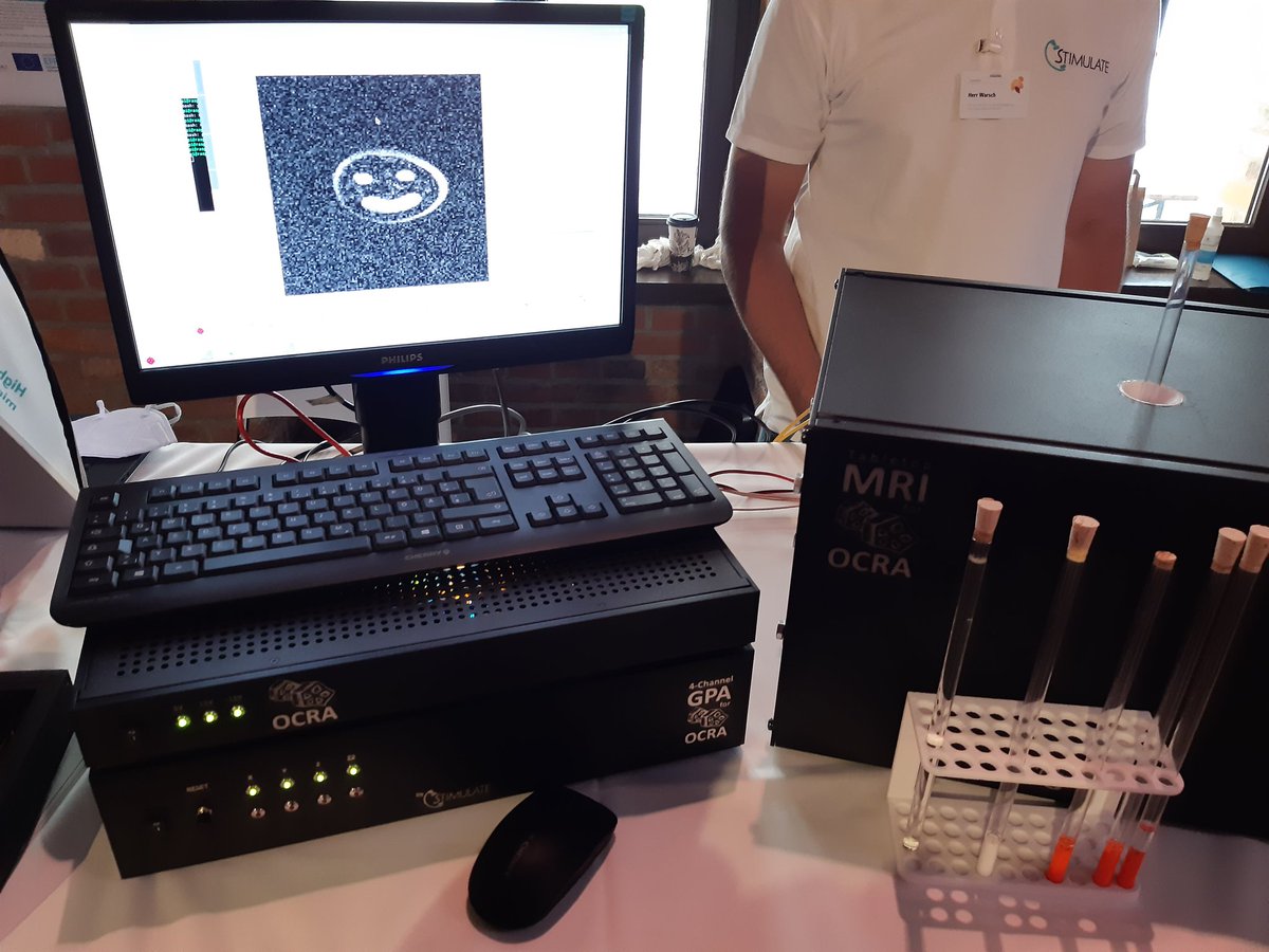 LehrstuhlEMV's tweet photo. Außerdem konnte man am #Transfermesse-Stand des @STIMULATE_FC auch ein #TableTopMRT #Magnetresonanztomograf bestaunen:
- kostengünstig und platzsparend
- einfache Bedienung
- #OpenSource-Software
- ideal für Schulung und Forschung
- Eigenentwicklung von @OVGUpresse-Studierenden https://t.co/88piF1aHcq