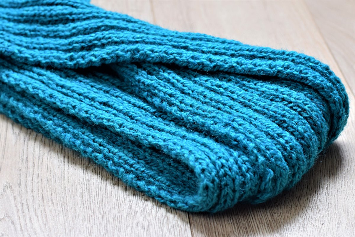 threads_warm's tweet photo. Etsy: Chunky knitted scarf, chunky wool oversized neck scarf, giant circle scarf, winter fashion scarf, fashion accessories, wool neck warme https://t.co/sW8ipxpmNF #azul #vueltaalcole #fromcolombia #wayuuorigin https://t.co/ML0JrVTGuq