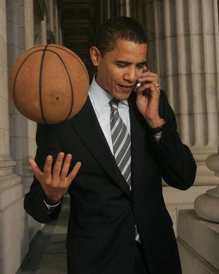 rhgents's tweet photo. The future rewards those who press on. I don't have time to feel sorry for myself. I don't have time to complain. I'm going to press on. - Barack Obama https://t.co/ZkJvQPmWX5