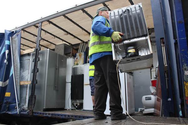 GapGroupNE's tweet photo. In 2019 we commissioned Europe’s newest and most efficient Fridge Processing Plant capable of recycling 700,000 fridges per year. #nefollower #recycle #greenenergy https://t.co/cOBZfKo4qB https://t.co/z3Dtp4vmt4