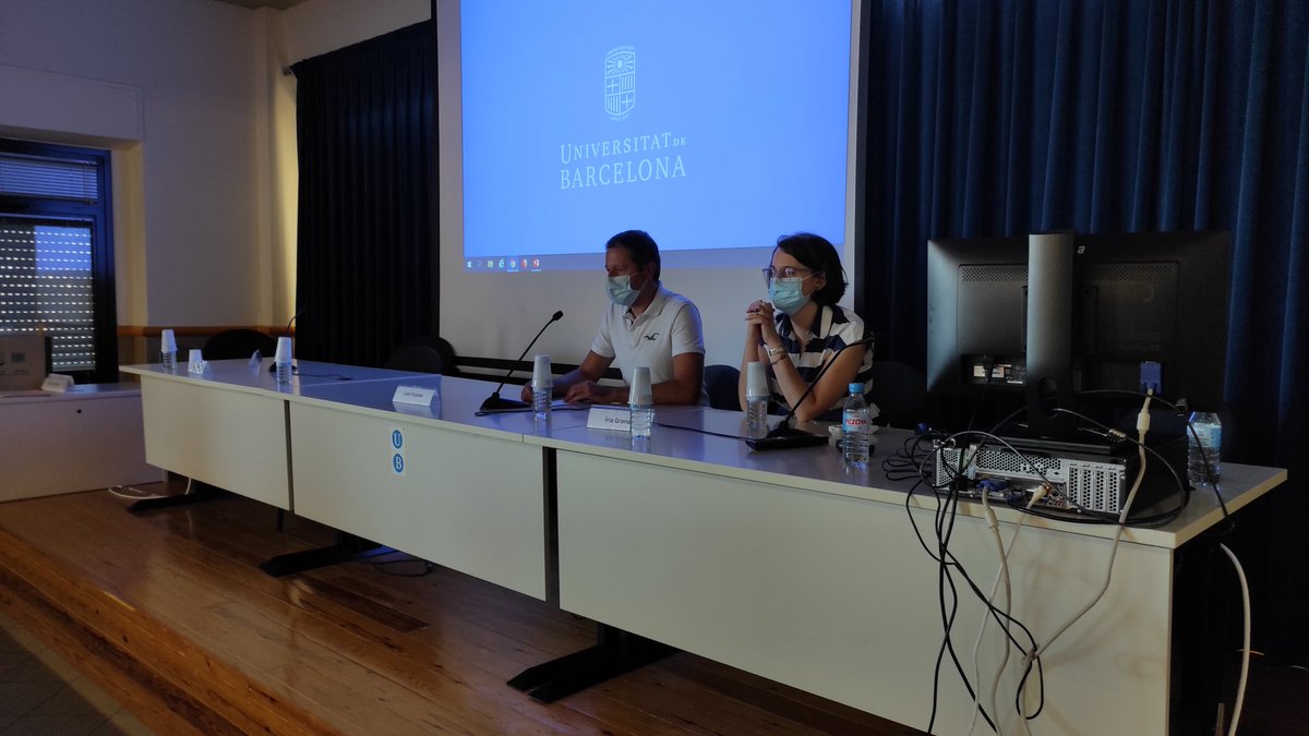 lmarzoak's tweet photo. Íria Grande i Lluís Pujadas, professors de la UB i antics novells, passen el relleu als nous professors del màster en Docència universitària per a professorat novell. @idp_iceub https://t.co/0HU06LxWTI