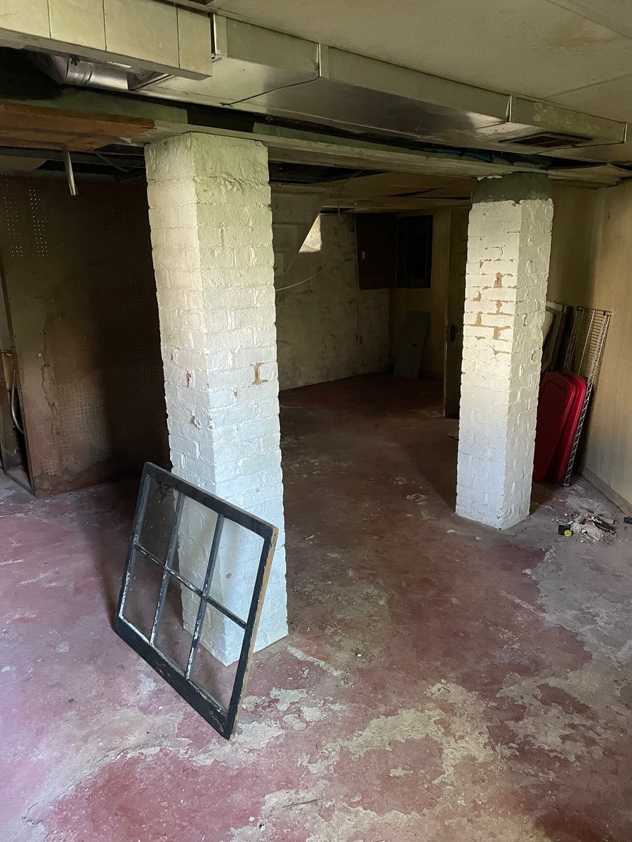 RhondaJFlanagan's tweet image. finished cleaning basement moldy smell finally gone after a month. no word from “Mortgage Services” lawn not mowed, talked to them b4 they threatened me 2acquire property legally. trying to get a #pushmower 2not waste fuel. #ClimateCrisis #AbandonedHouse #Homeless #FixerUpper