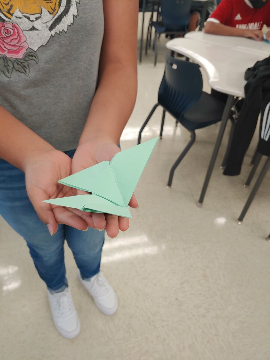 8th grade AVID students use their notes to create origami figures..<a href="/CSMS_AVID/">Carl Sandburg AVID</a>