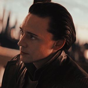 RT @hiddleking: Thor 1 Loki has my heart
#TomHiddleston #Loki https://t.co/8h4ydDsTgB