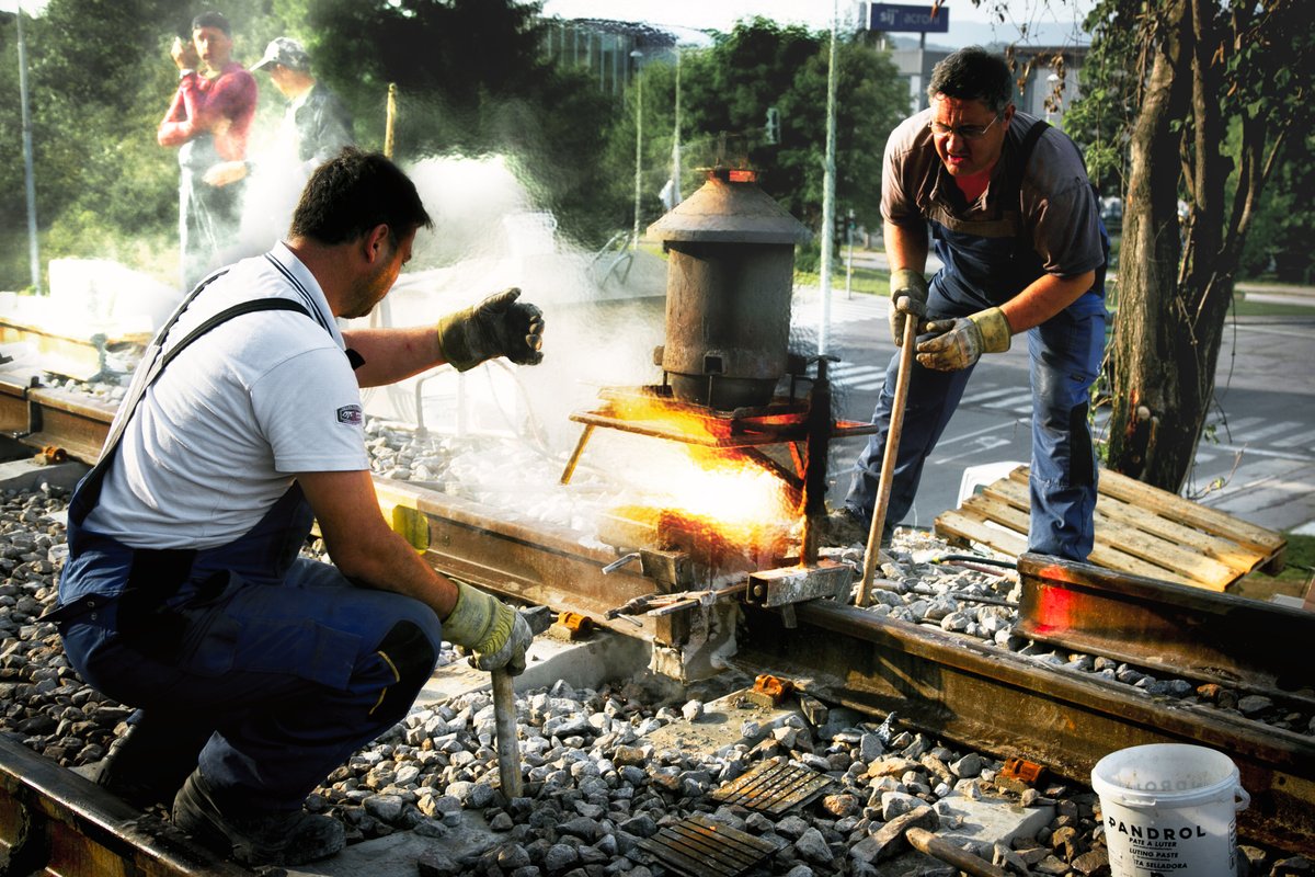 Rail_Info_SLO's tweet photo. Pred deževnim koncem tedna še nekaj fotografij vročega poletja na slovenskih progah 2/3 ➡️ več fotografij tudi na https://t.co/iuQCrZNp7w https://t.co/GMS4bSeLk3