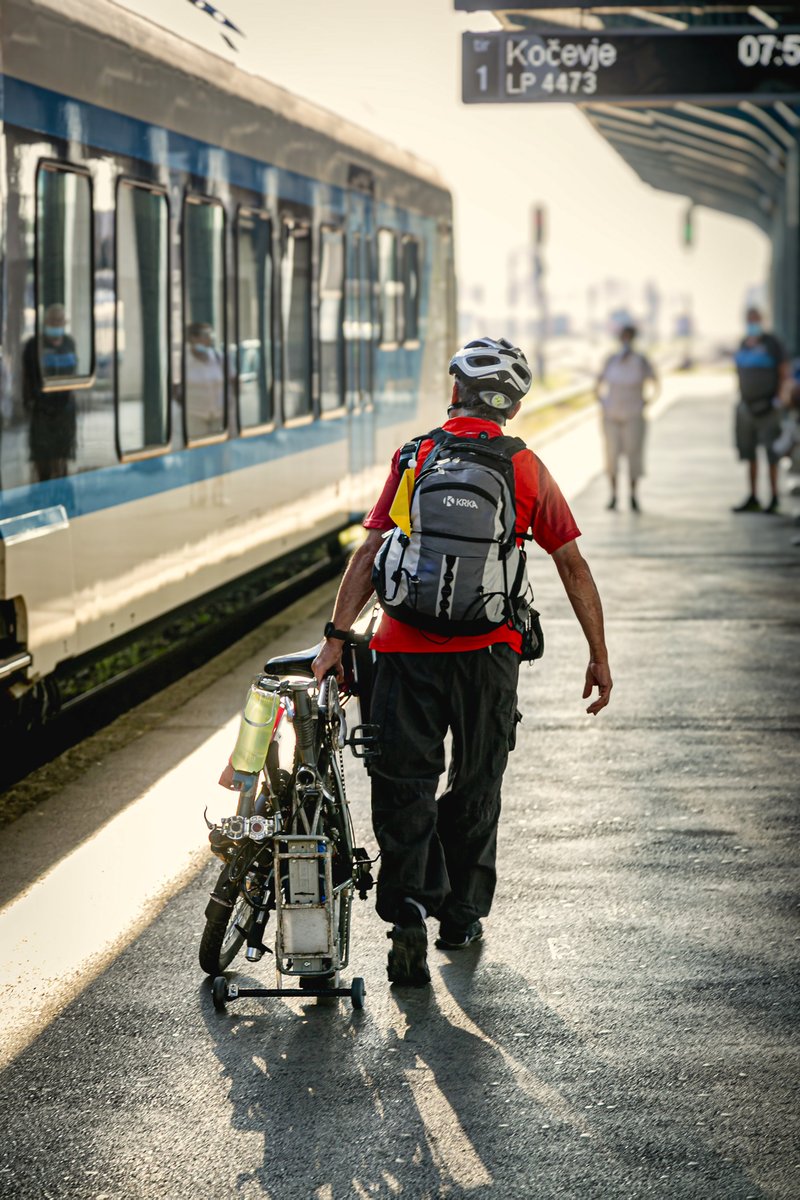 Rail_Info_SLO's tweet photo. Pred deževnim koncem tedna še nekaj fotografij vročega poletja na slovenskih progah 3/3 ➡️ več fotografij tudi na https://t.co/iuQCrZNp7w https://t.co/yjZPLyejP1