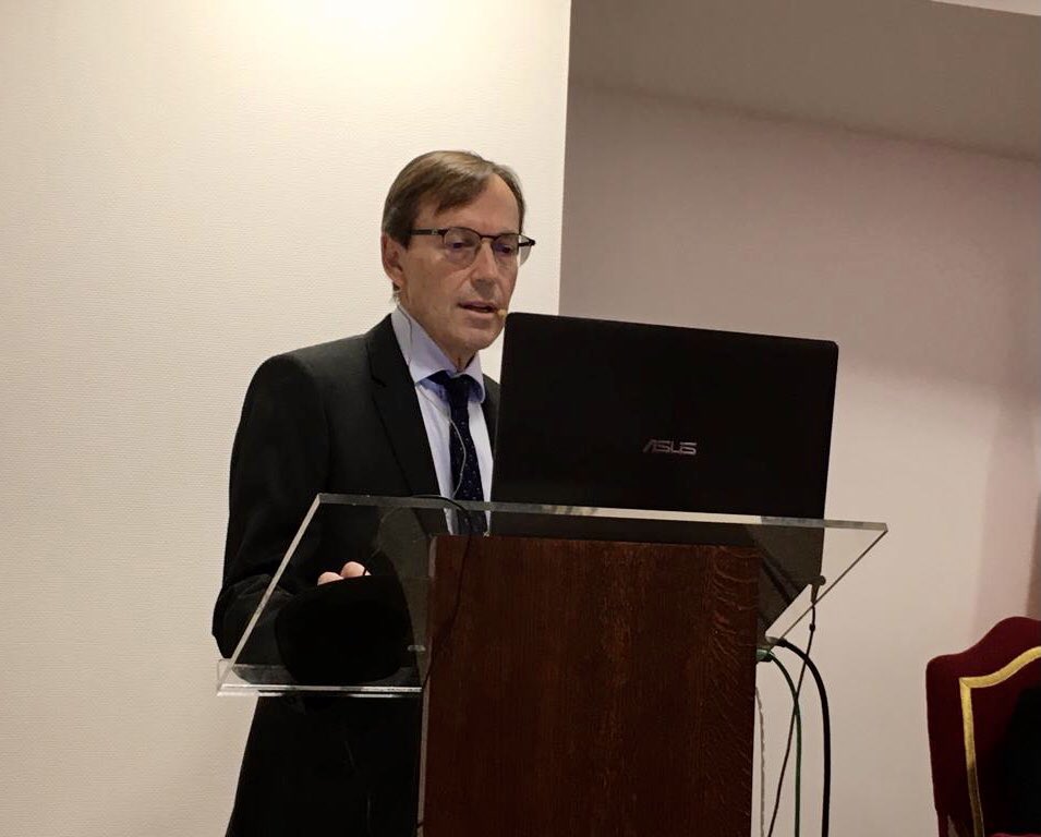 GVAclinic's tweet photo. 👏👏 Enhorabuena, doctor Juan Sanchis, S° Cardiología @GVAclinic por su ingreso en @RAMCV1831 como académico correspondiente. Ha disertado sobre “Síndrome coronario agudo en el anciano. Consideraciones sobre la fragilidad y comorbilidad” ♥️ https://t.co/qvwpvaDbK2