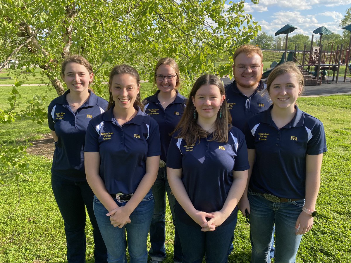 MsCarlNCCAg's tweet photo. Happy National #TeachAg day! Things are very different this year and I miss my students sooo much right now, but God has a plan! To all my fellow teachers out there enjoy celebrating with your kiddos!! https://t.co/NB32Tr4P8S