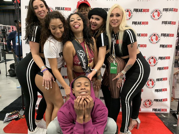 TW Pornstars FREAKMob Media. Pictures and videos from Twitter. Page 13