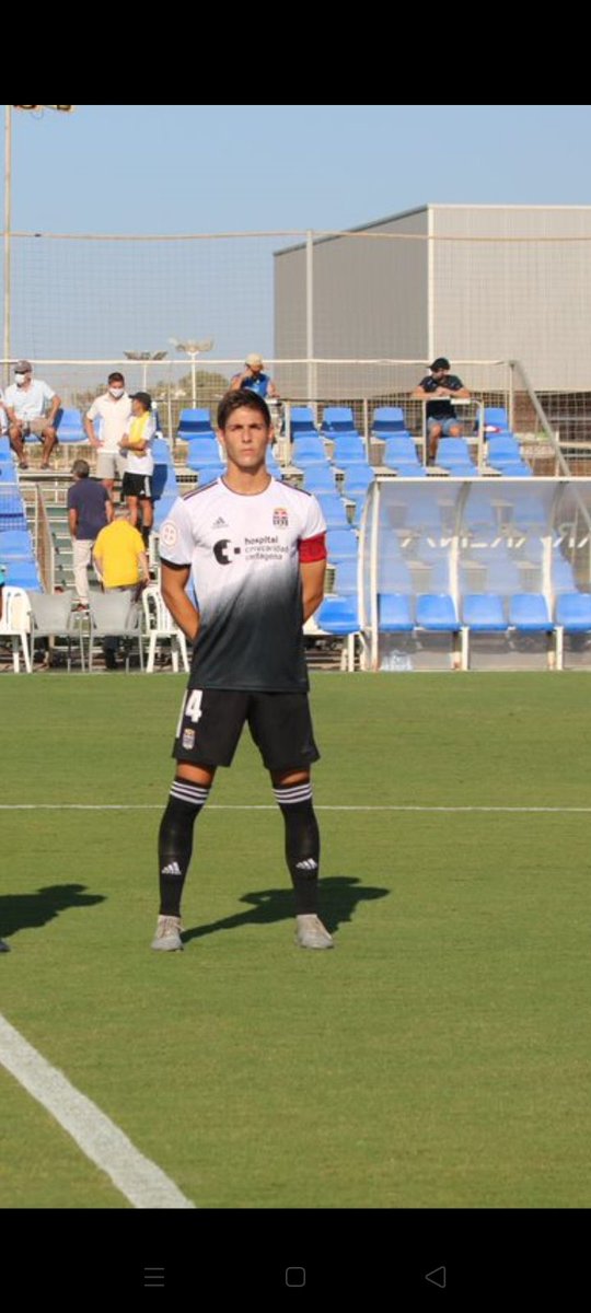 En una conversación de hace 10 minutos, lo tengo claro FARRU, va ser futbolista profesional, no sé si en <a href="/FCCartagena_efs/">FC Cartagena</a> o no, me han dicho es un obsesionado con la comida y con el gimnasio, que ha tenido ofertas, pero se siente muy agusto con <a href="/PAguilar10/">Pepe Aguilar</a>.