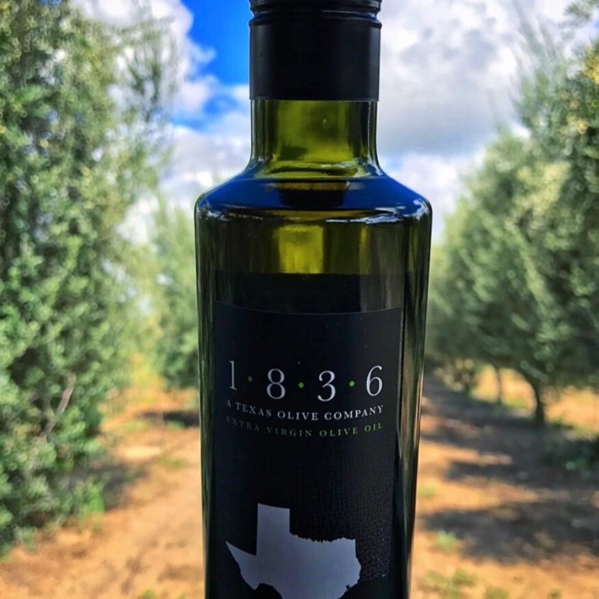 AVDA_TX's tweet photo. Executive Chef Danny Trace is renowned for using local products &amp; the finest ingredients, so it's no wonder that 1836 Extra Virgin Olive Oil graces many of the Chef’s dishes at Potente. AVDA's Honoring Texas Victims dinner is Oct. 5. Thanks @chefdtrace &amp; @1836oliveco! https://t.co/tCE2WfqWYG