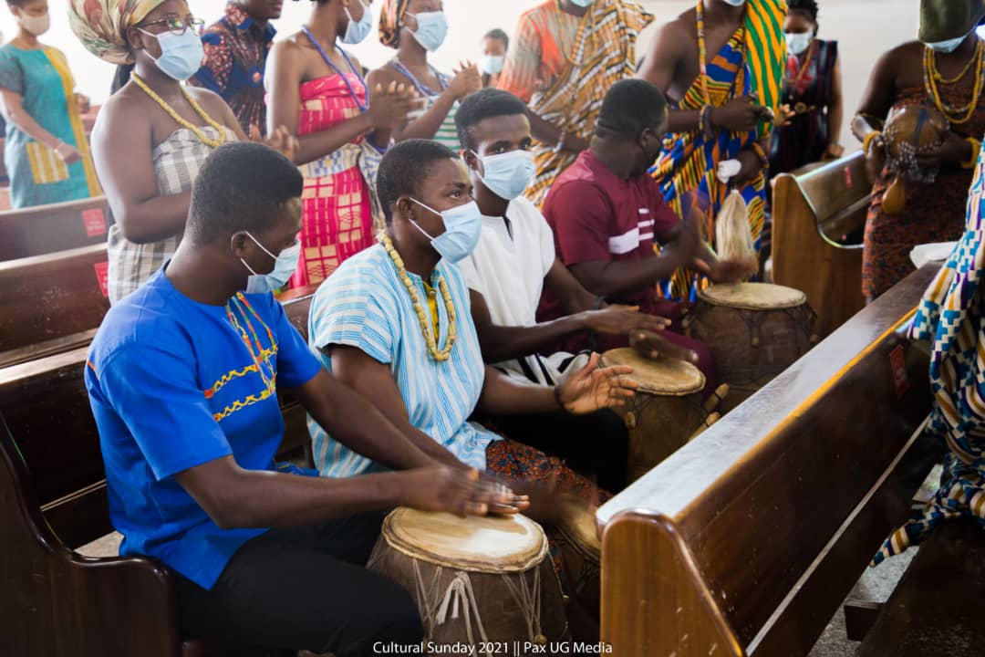 ugpax_official's tweet photo. Since today is Thursday, let's enjoy some throwbacks📷🤳 from our Cultural Sunday🪘🥁, held during the first Modular.
#PaxUG
#TBT
#culture
#Ghana https://t.co/ONTAdU3hsO