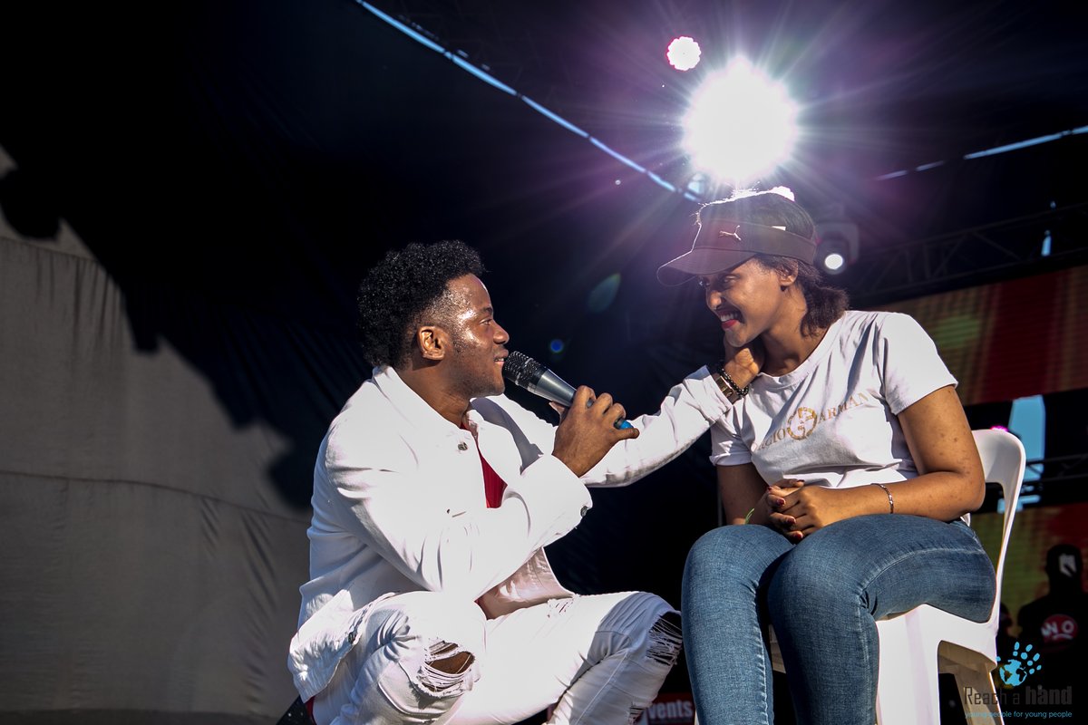 SAUTIplusTV's tweet photo. when Memories bring back memories ,
memories bring back you 🥳🥳
#SeptemberToRember
Do you remember the time when @koredebello got @Faizafabz all sparkling. Well we do and would like to remind you of the #Doyourthing Fly Festivals!! https://t.co/BLJpD06IiX