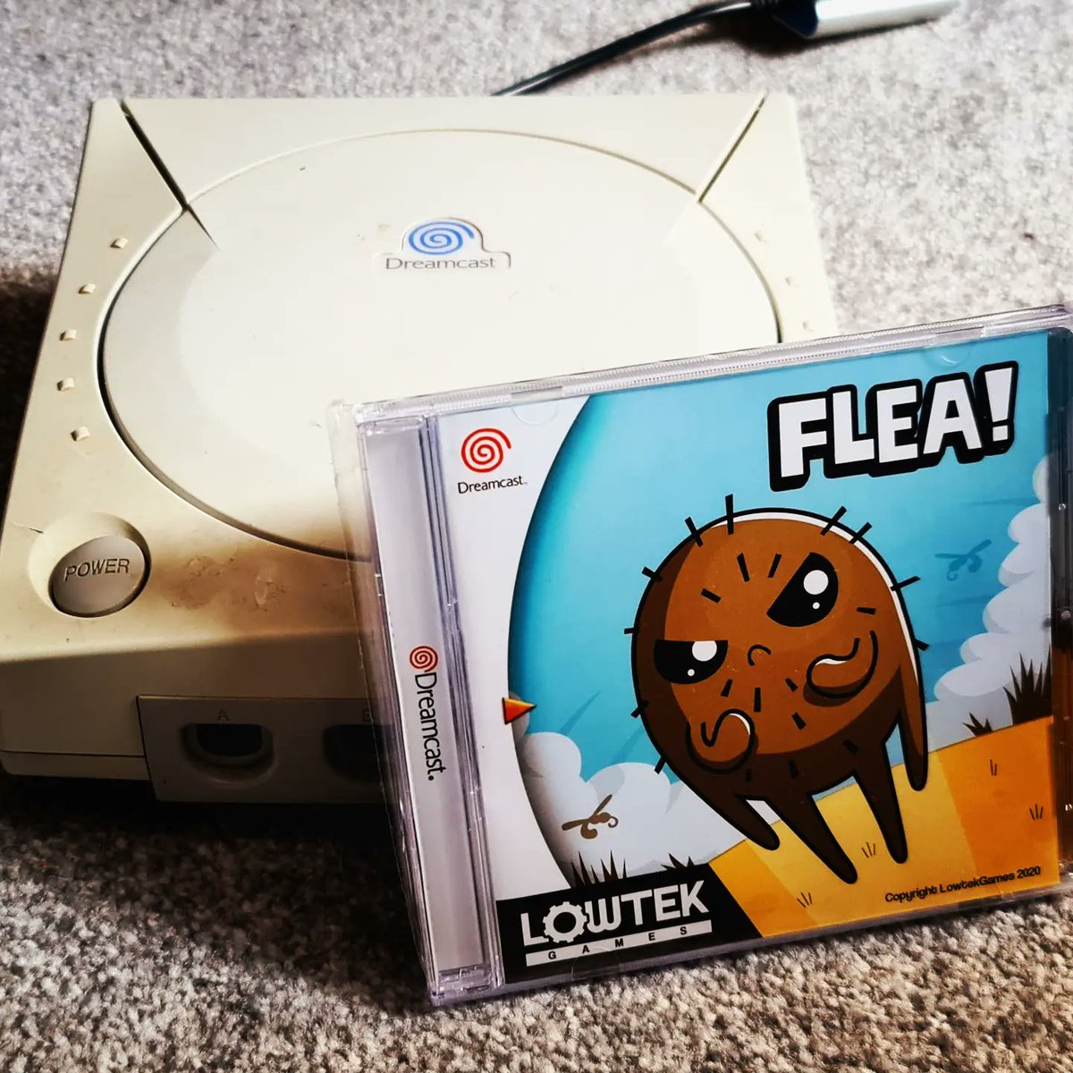 After seeing it on @megavisionsmag 24-hour #Dreamcast marathon last weekend, I just had to pick up the wonderful little game that is Flea! 😘👌
.
#RetroGaming #SEGA @LowtekGames #IndieGame #indiedev #SEGAForever