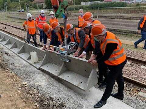 ➡️ Mise en accessibilité des quais et rénovation du bâtiment voyageurs 🚧
Les gares d'Avallon &amp; Clamecy se modernisent pour offrir aux usagers des gares adaptées, modernes et remarquables 👍  Fin des travaux nov. 21 <a href="/bfc_region/">Région Bourgogne-Franche-Comté</a> <a href="/Prefet21_BFC/">Préfet Bourgogne-Franche-Comté, Préfet Côte-d'Or</a>