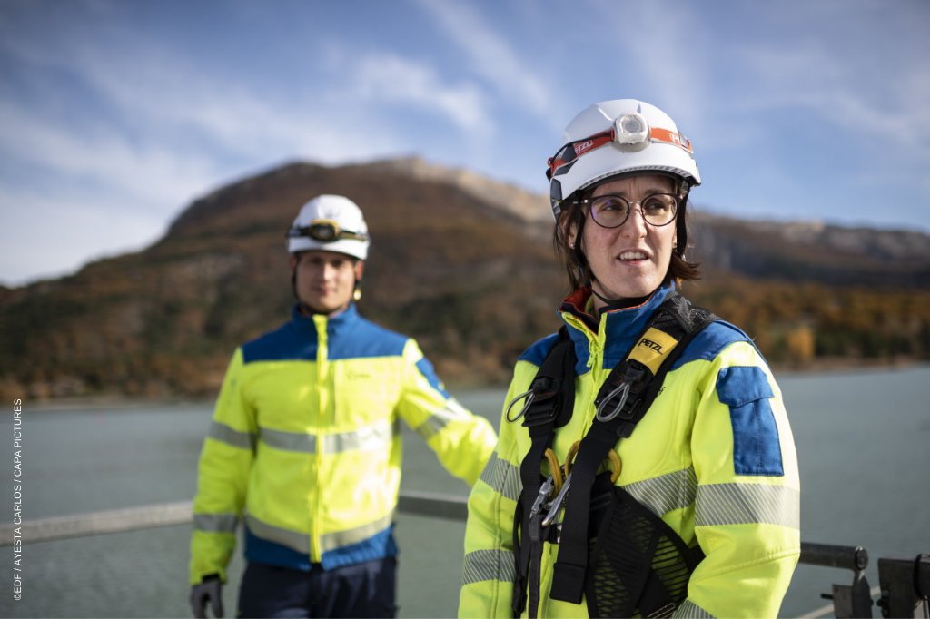 Le saviez-vous?
<a href="/EDFofficiel/">EDF</a> en #RégionSud, c'est:
👉8 000 #emplois directs
👉23 000 emplois créés ou maintenus
👉77 M€ de fiscalité locale
C'est en misant sur des hommes &amp; des femmes engagés que le groupe mobilise toutes ses compétences pr la #TransitionEnergétique. <a href="/edfrecrute/">EDF Recrute</a>