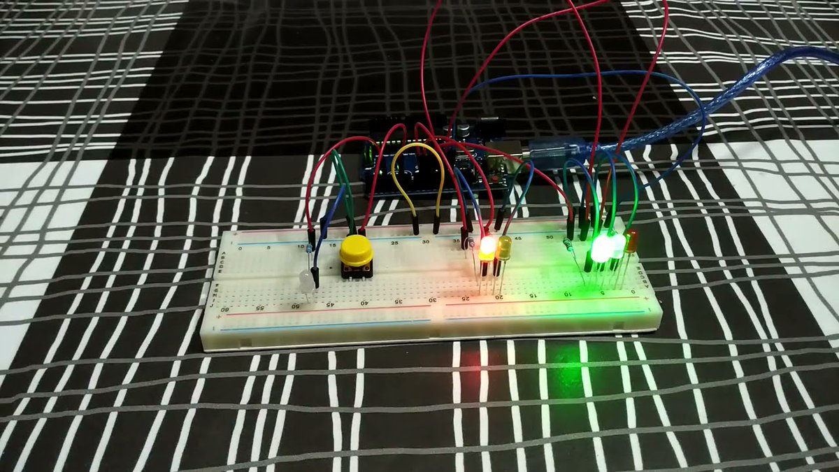 Simulador semáforo en Arduino

youtu.be/7OE0CrqT9ho