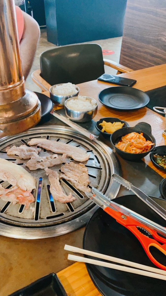 elicadayang's tweet photo. samgyup fix 🤤 https://t.co/nvqerW6KdC