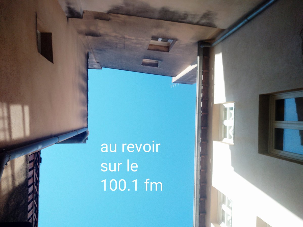 L’Écho Des Planches tweet media