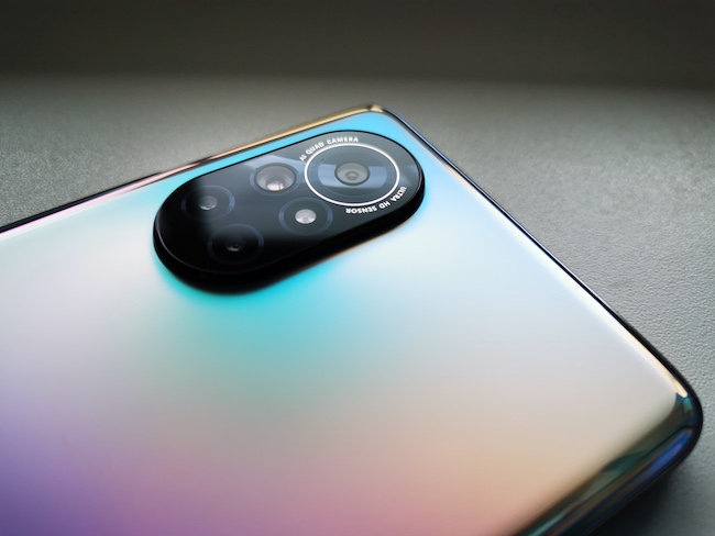 yamobi's tweet photo. Просто красивый телефон: обзор смартфона Huawei nova 8 https://t.co/NFSRmWeS4x 

#смартфон #телефон #тест #обзор #полезное #новое #HuaweiNova8 #Android #EMUI12 #отзывы https://t.co/rzUjYZwzB1