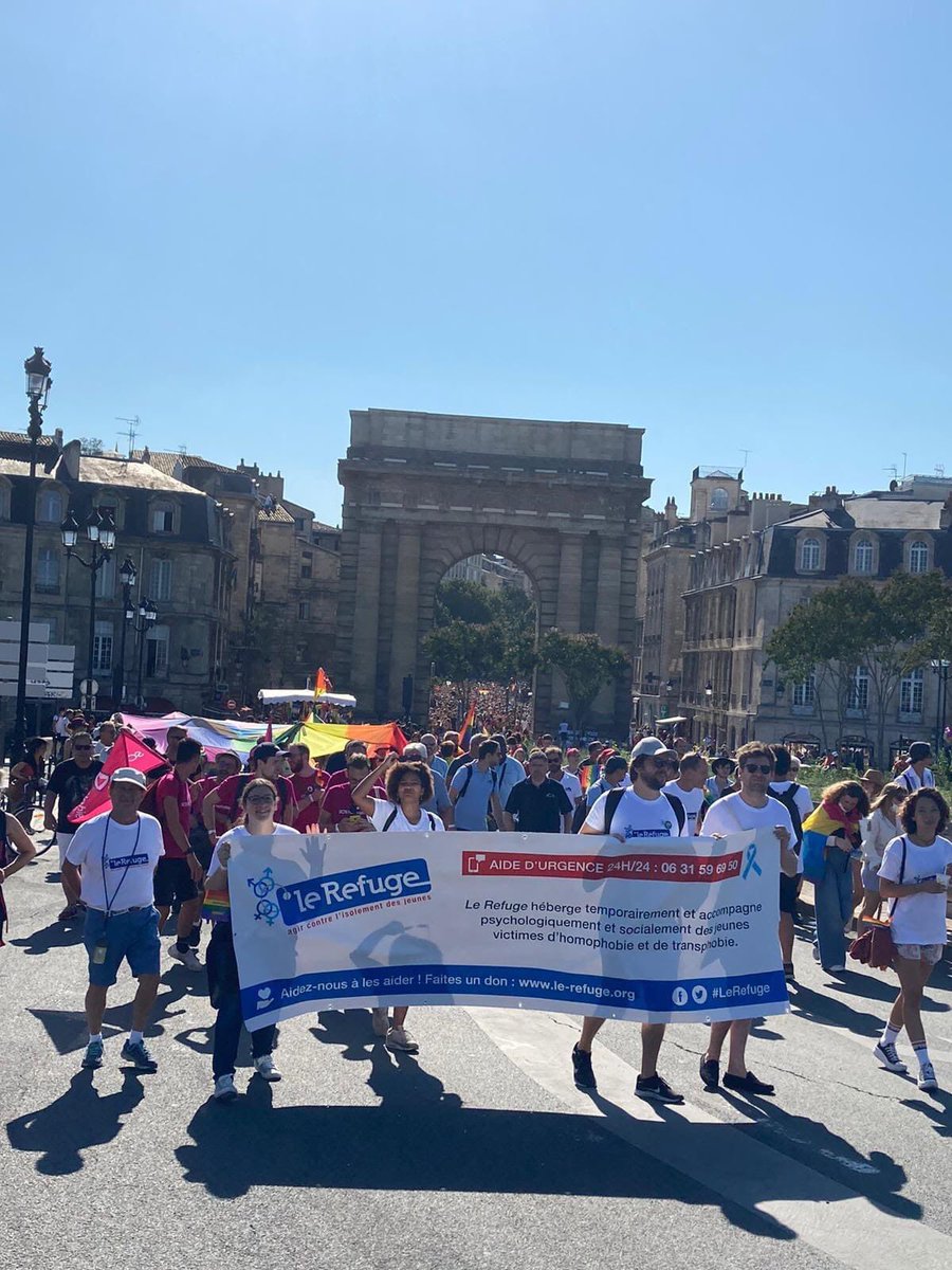 LeRefuge33's tweet photo. Une journée géniale à la Marche des fiertés 2021 - Bordeaux 🏳️��🌈
C'était un plaisir de vous retrouver. 
🙏Merci au Le Refuge Département-relais Deux-Sèvres de nous avoir accompagnés.
🙏Merci au @LeGirofard de Bordeaux pour l'organisation de cette belle journée.
Fondation @lerefuge https://t.co/L1OJVh3ahZ