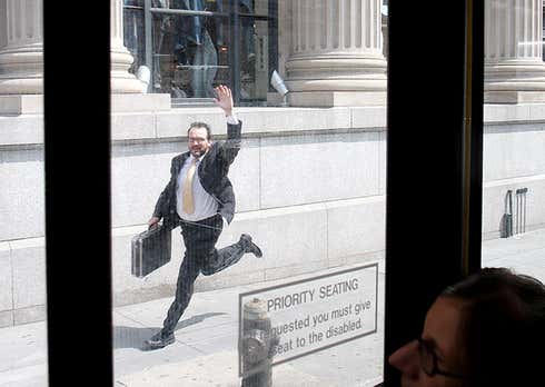 Man Running After Bus Delights Bus Occupants bit.ly/3EjIHCv