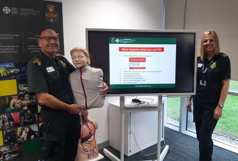 WelshAmbPECI's tweet photo. Thank you @Carmsroadsafety @CarmsCouncil for co-ordinating another great #Megadrive #RoadSafety campaign! This morning's session give us @WelshAmbulance a great opportunity to speak to 100 #Year12 students @Ysgol_Strade about #Calling999 @what3words #SceneAssessment #ABC #CPR https://t.co/VwxAjXdEQO