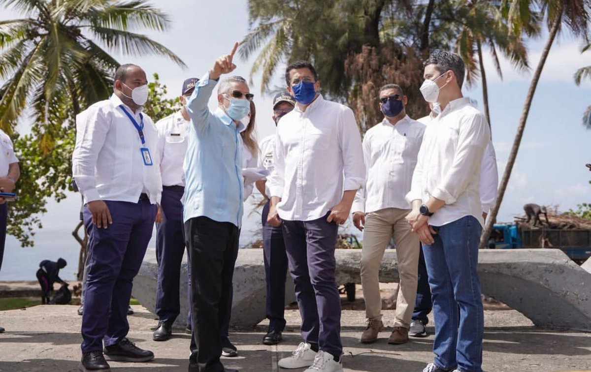 Info__Express's tweet photo. Ministro de Turismo y alcalde Manuel Jiménez coordinan proyectos turísticos para Santo Domingo Este https://t.co/z4Dgaz04NS #InfoExpress https://t.co/RLeimggA2X