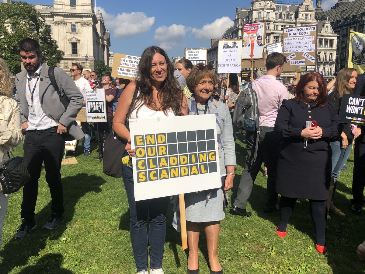 margarethodge's tweet photo. What a great turnout at the @EOCS_Official cladding rally today. The size of this crisis &amp; the number of individuals affected is unacceptable. 

The Govt must listen. The Govt must act. The Govt must end the cladding scandal. https://t.co/maErKr0MAO