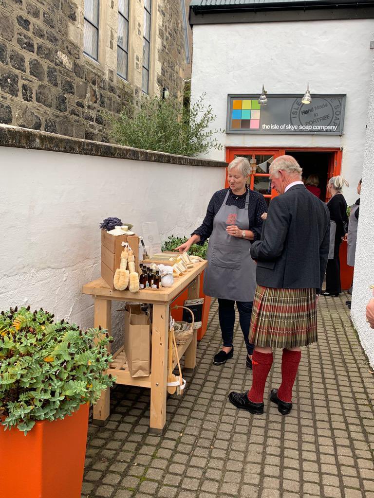 It’s great to be visiting the Isle of Skye! 👋

The Duke and Duchess of Rothesay today heard from local people and businesses following lockdown, on a walk through the town of Portree.