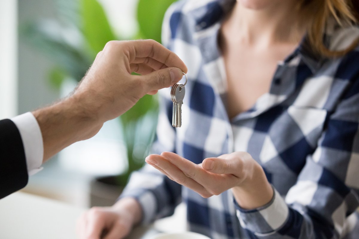 galwayad's tweet photo. 📣 CALLING ALL LANDLORDS &amp; HOME OWNERS 🔑 
🧑‍🎓#GMIT students are seeking accommodation!
Promote your accommodation for FREE on the @GMITOfficial student accommodation portal!
🖥️ 👉🏻 https://t.co/FN1LQpwoe6
📧 accommodation@gmit.ie | 📞 091742264
#galwaystudents #GMITSU @GMITSU https://t.co/JgdAXTK94a