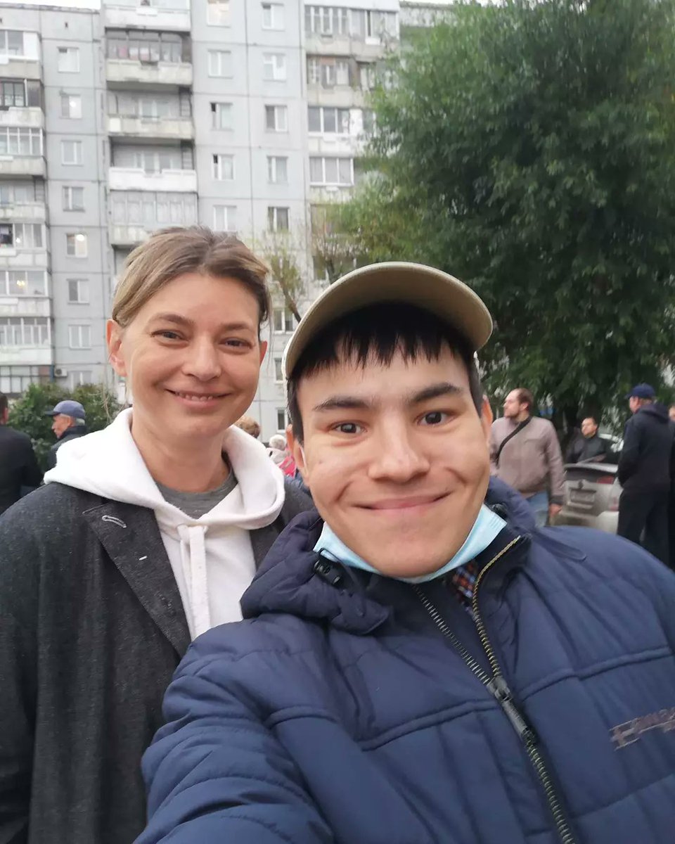 ramzanastamirow's tweet photo. Встреча с депутатами Александр Дроздов и Елена Пензина ! Сегодня я принял активное участие в открытие маего или нашего любимого двора! Было очень круто! Спасибо Большое и огромное всем! https://t.co/dxtBZ0SkGy
