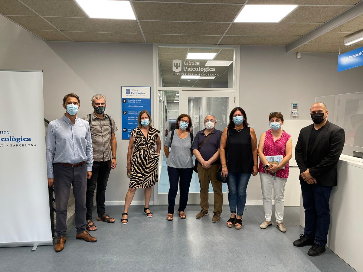 Aquesta setmana han visitat les instal·lacions de la Clínica Psicològica de la <a href="/UniBarcelona/">Universitat de Barcelona</a> el Sr. Eduard Vicente, Gerent del districte <a href="/bcn_hg/">Horta-Guinardó</a> <a href="/bcn_ajuntament/">Ajuntament de Barcelona</a>  i la Sra. Pilar Causapié, Directora de Serveis a les Persones i el Territori del mateix districte.
