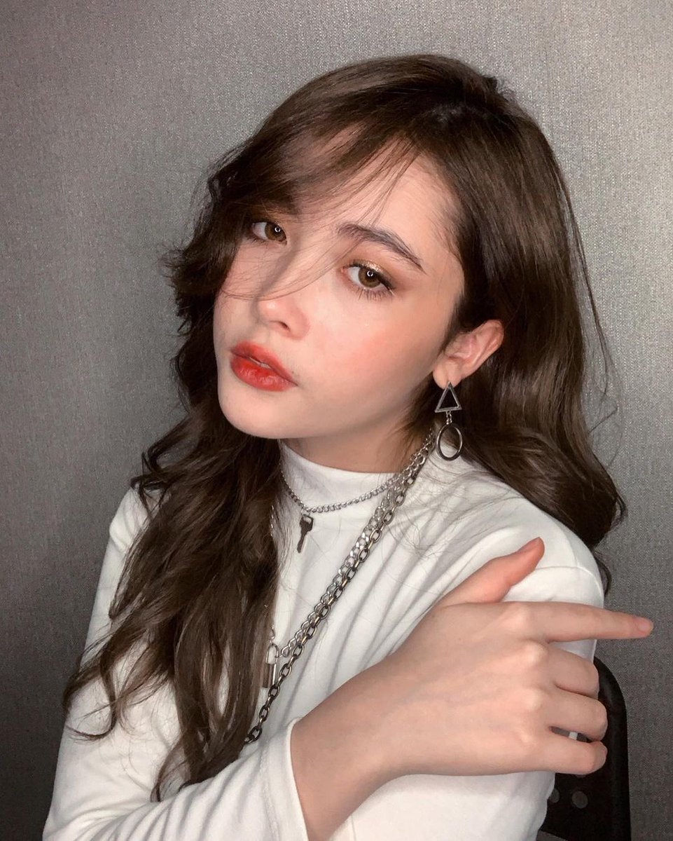 Phanass_t's tweet image. มักเน่ไลน์ใน VYRA คือดูโตหมดยกเว้นพี่ฟ้อนด์ที่เป็นพี่โตสุดในมักเน่ไลน์ แกงงป๊ะ