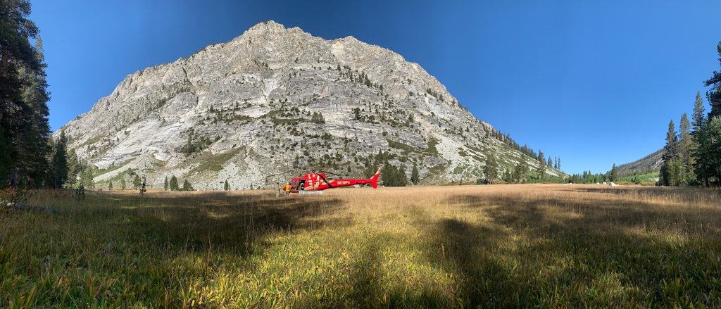 IFlyPapillon's tweet photo. Mission Alert: π π #utilityhelicopterβ
β
Before and after of the Walkers Fire near historic Quinn Cabin in Sequoia National Park. π₯ππ οΈβ
β
#iflypapillon #airbushelicopters #safrangroup #helicopter #photooftheday #worklife #aviation #aviationphotography #aviationdaily https://t.co/rh3LSKQEYJ
