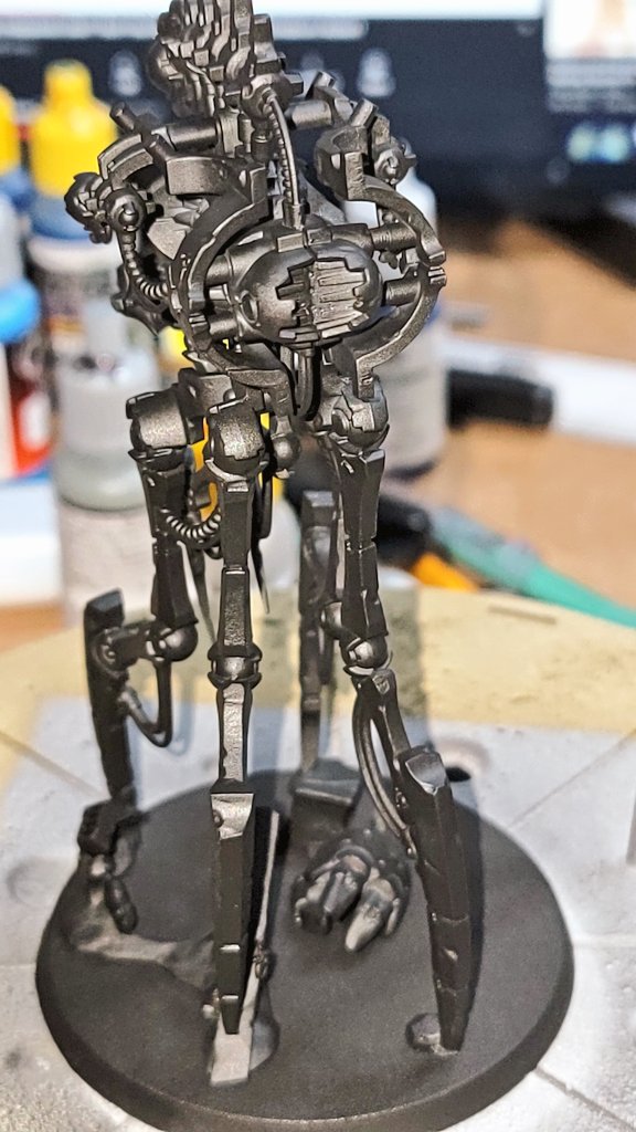 PlasticHobbies's tweet photo. It doesn't look like much now, but it's challenge #6 in of the #IC2C A Canoptek Reanimator. INDOMITUS Coast 2 Coast Challenge ! #warhammer40k #Necron https://t.co/1sDPhEsKbR
