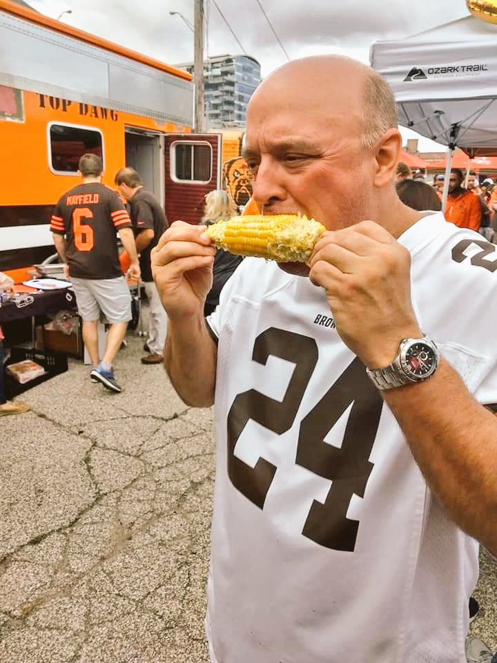 TheDodgeLodge's tweet photo. Who will we see Sunday?
Don't forget to say "HI"!
#RoadCall
#Browns
#HomeOpener
#Cleveland https://t.co/VVcKq43FHq
