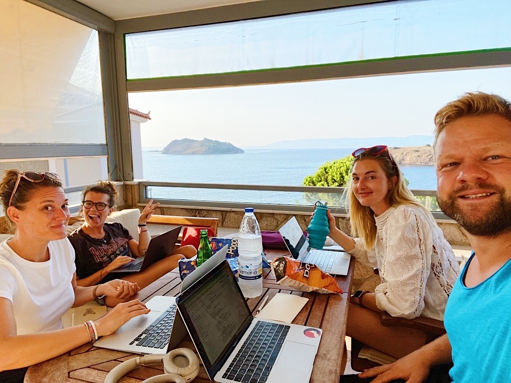 hackerparadise's tweet image. Sometimes you just need a bag of Doritos and an unobstructed view of some Greek Islands to get you through your workday. #HPteam

#WorkFromAnywhere #Greece #Lesbos #WorkandTravel