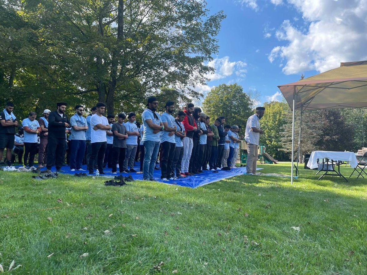 MuslimYouthUSA's tweet photo. Building brotherhood, competing together, praying together in the outdoors, discussing how Prophet Muhammad was #TheExcellentExample. All of this and more took place in the Regional #Ijtema (Spiritual Retreat) for our @NYMetro10 #MuslimYouth region. #WhatMuslimsDo #Ijtema2021 https://t.co/Mbf7Gbaw6Q