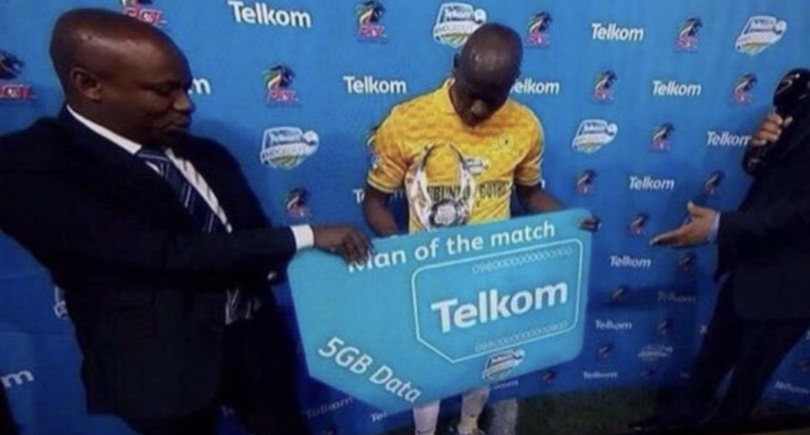 Nosa peace Onyebuchi ๐ฒ๐ผโก๐ฎ๐ฑ๐ (@NosaOnyebuchi) on Twitter photo 2021-09-16 16:56:51 South African premier league MOTM wins 5gb of data. Incredible. South African premier league MOTM wins 5gb of data. Incredible.