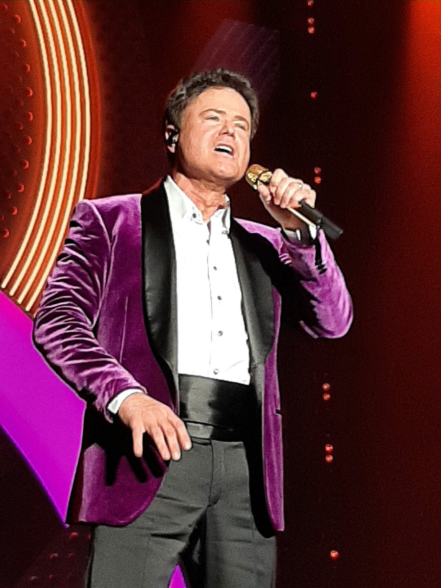 BarbTexas's tweet photo. I had the best time in Vegas this past week.
If you get a chance to go, go see @donnyosmond he was awesome!! https://t.co/pZvKbnTf7b