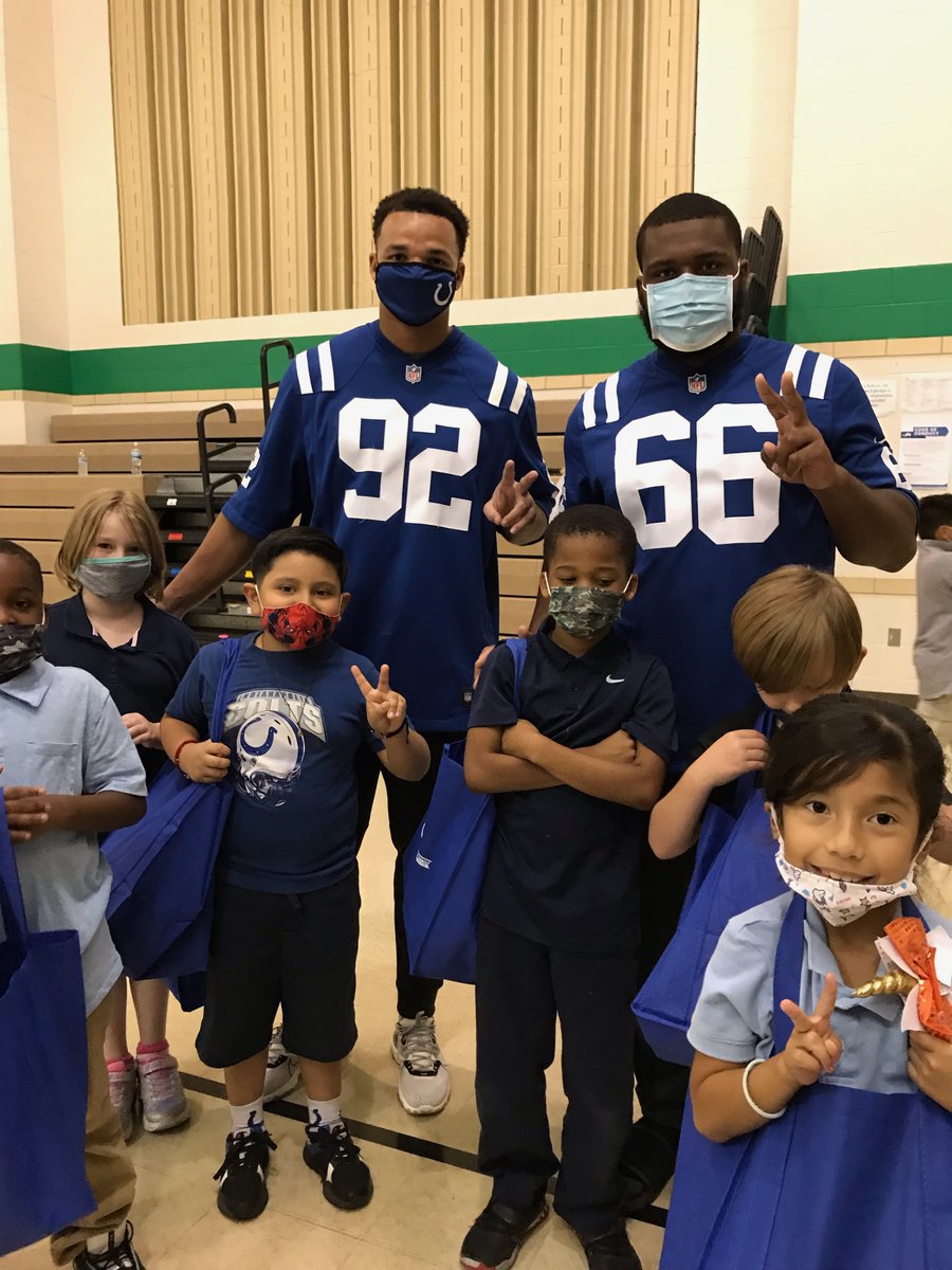 EleanorSkillen1's tweet photo. THANK YOU to the @Colts for providing uniforms and other goodies for every student in our building this week. The students had fun “shopping” and meeting the players and cheerleaders! We appreciate your support! @IPSSchools @krista_douglass @Erob624 @DrNHenderson @AleesiaLJohnson https://t.co/sWhCJ3iEO3